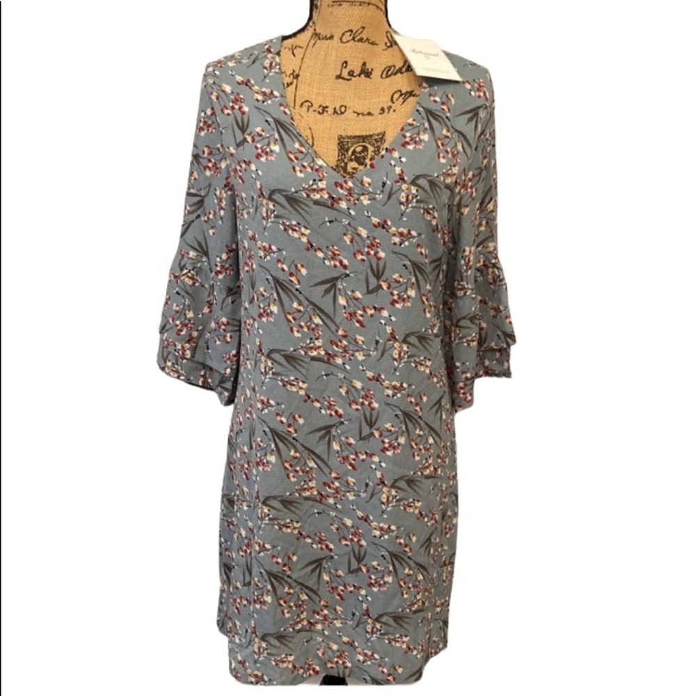 Belongsci medium boutique floral V-neck dress! Cottage core ruffled sleeve - Picture 1 of 6